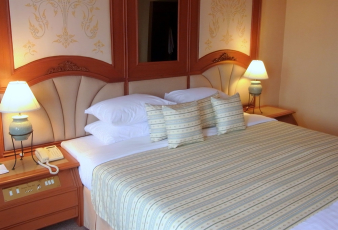 Imagen de la habitación del Hotel Chiang Mai Plaza. Foto 9