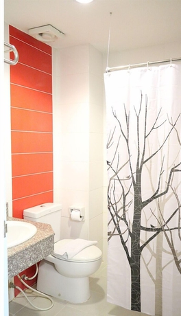 Imagen de la habitación del Hotel Chiang Mai Residence. Foto 13