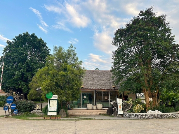 Imagen de los interiores del Hotel Chiangkhan River Green Hill. Foto 13