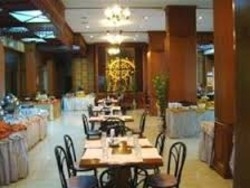 Imagen del bar/restaurante del Hotel Chiangmai Phucome. Foto 2