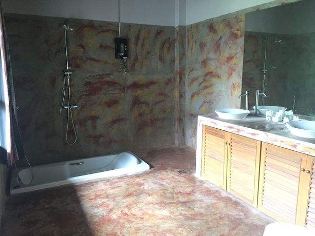 Imagen de la habitación del Hotel Chiangmai Royal Creek. Foto 15