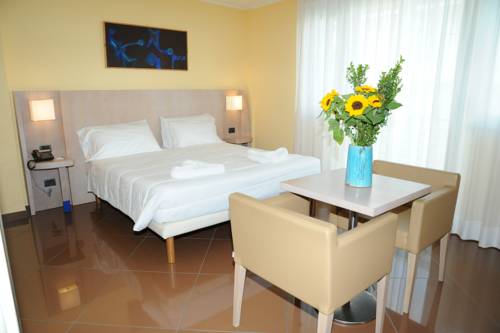 Imagen general del Hotel Chiaraluna. Foto 2