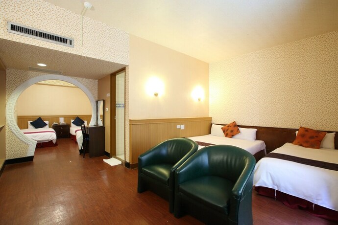 Imagen de la habitación del Hotel Chiayi Crown. Foto 26