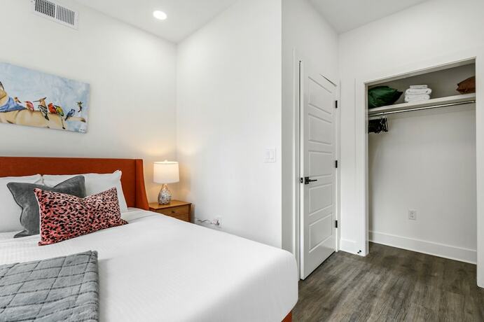 Imagen general del Hotel Chic 4br Condo In California Building. Foto 13