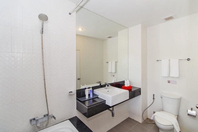 Imagen de la habitación del Hotel Chic Condo Karon. Foto 17