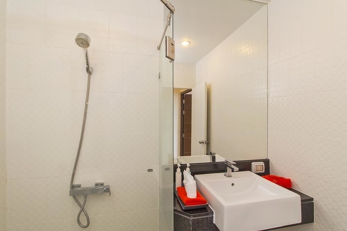 Imagen de la habitación del Hotel Chic Condo Karon. Foto 18