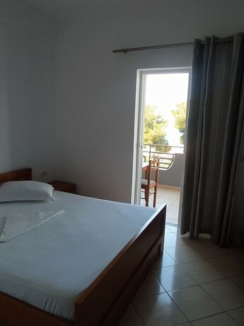 Imagen de la habitación del Hotel Chicago, Gjasht&euml;. Foto 16