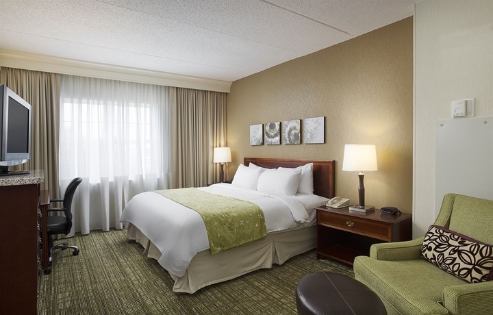 Imagen de la habitación del Hotel Chicago Marriott Midway. Foto 5