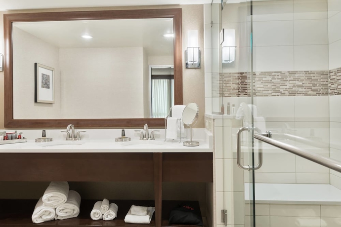 Imagen de la habitación del Hotel Chicago Marriott Northwest. Foto 10