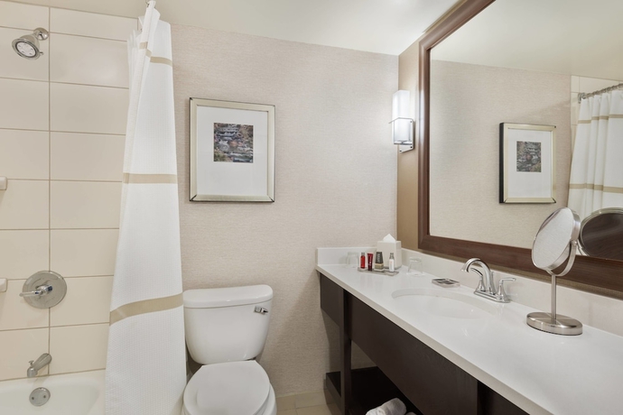 Imagen de la habitación del Hotel Chicago Marriott Northwest. Foto 17