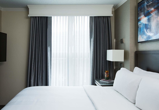 Imagen de la habitación del Hotel Chicago Marriott Suites O'hare. Foto 6