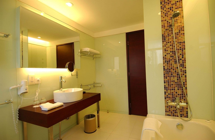 Imagen de la habitación del Hotel Chicago Suites International. Foto 4