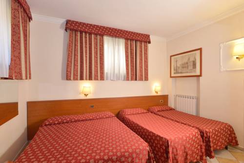 Imagen de la habitación del Hotel Chicago, Termini. Foto 8