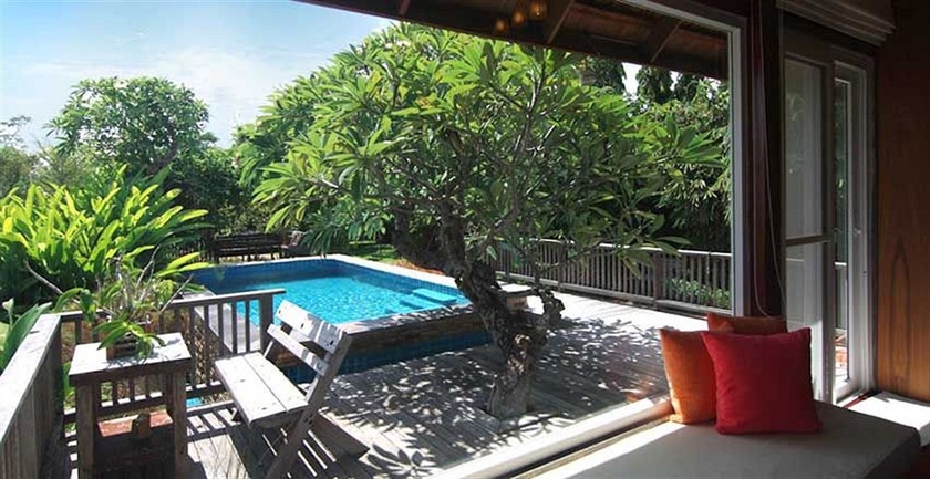 Imagen de la piscina del Hotel Chicchill @ Eravana, Eco-chic Pool-villa, Pattaya. Foto 5
