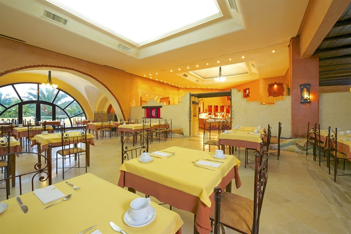 Imagen del bar/restaurante del Hotel Chich Khan. Foto 2