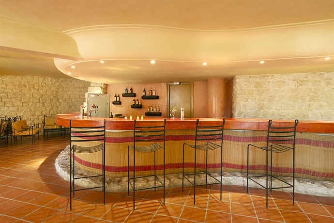 Imagen del bar/restaurante del Hotel Chich Khan. Foto 3