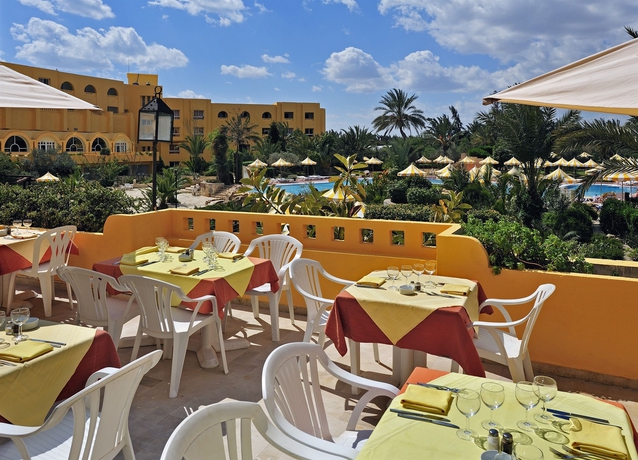 Imagen del bar/restaurante del Hotel Chich Khan. Foto 8