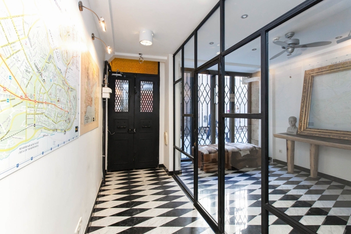 Imagen de los interiores del Hotel Chiconomy Suites. Foto 13