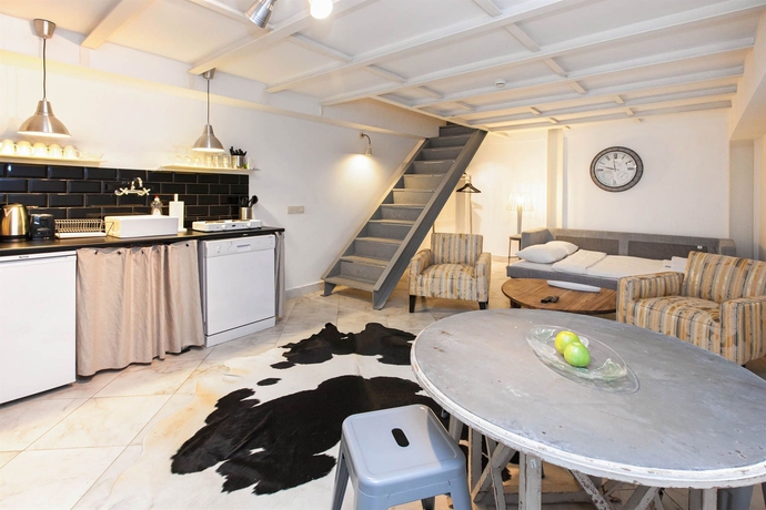 Imagen de la habitación del Hotel Chiconomy Suites. Foto 11