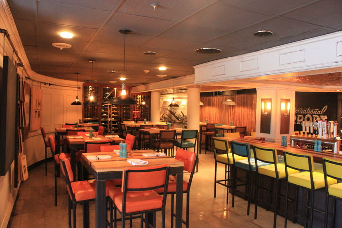 Imagen del bar/restaurante del Hotel Chicoutimi. Foto 6