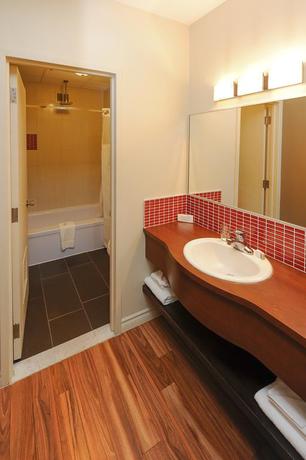 Imagen de la habitación del Hotel Chicoutimi. Foto 17