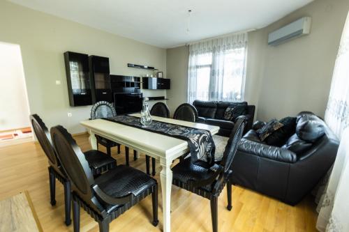 Imagen de la habitación del Hotel Chiflika Family. Foto 20