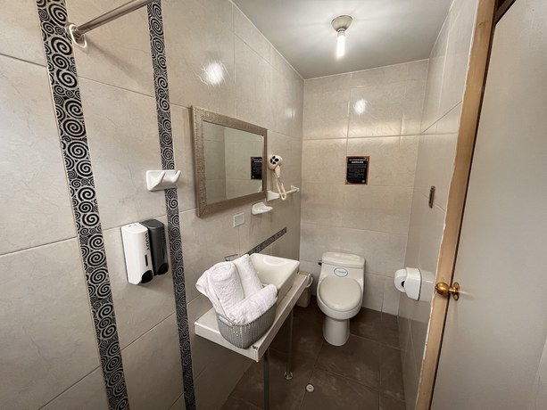 Imagen de la habitación del Hotel Chikanes. Foto 2