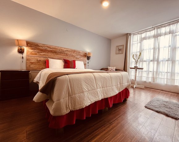 Imagen de la habitación del Hotel Chikanes. Foto 12