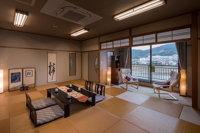 Imagen de la habitación del Hotel Chikugogawa Onsen Kiyonoya. Foto 4