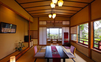 Imagen de los exteriores del Hotel Chikurakan. Foto 6