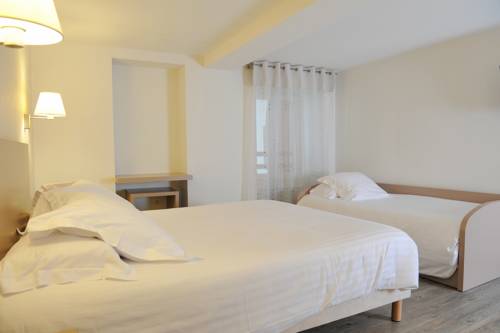 Imagen de la habitación del Hotel Chilhar. Foto 9