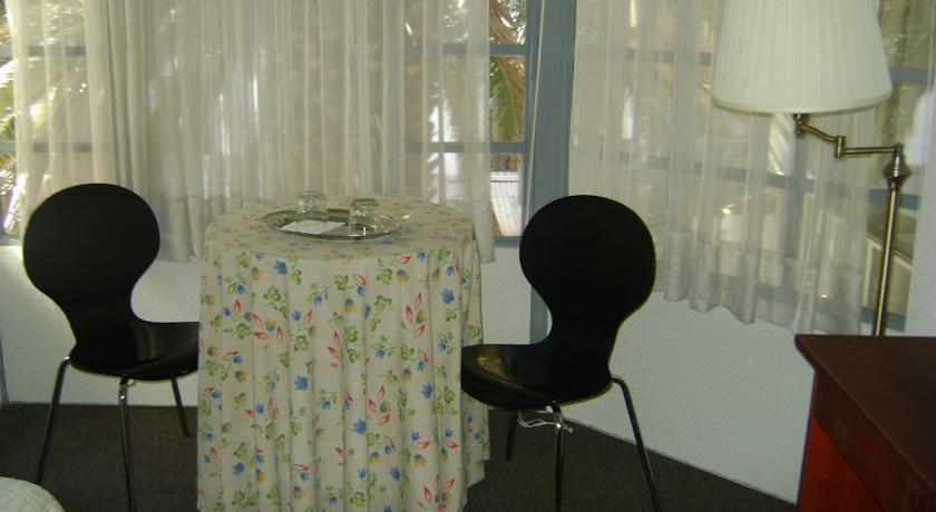 Imagen de la habitación del Hotel Chilhotel. Foto 6