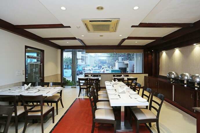 Imagen del bar/restaurante del Hotel Chill Suites. Foto 2