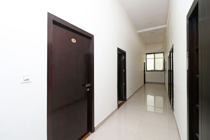 Imagen de los interiores del Hotel Chill Suites. Foto 19