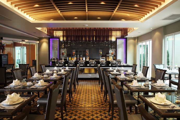 Imagen del bar/restaurante del Hotel Chillax Resort. Foto 1