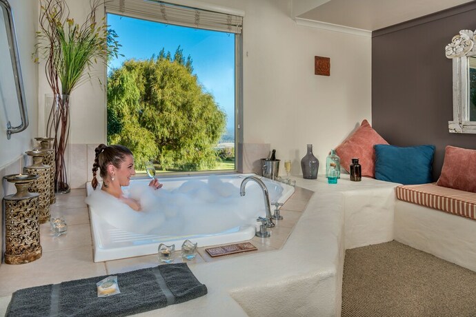 Imagen de la habitación del Hotel Chimes Spa Retreat. Foto 36