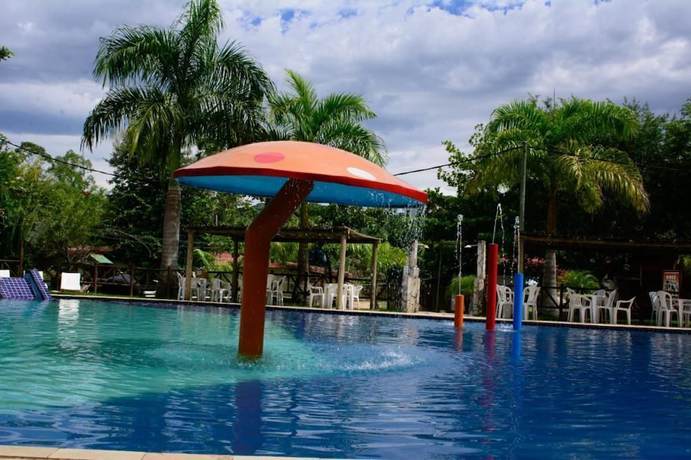 Imagen de la piscina del Hotel Chiminelli Fazenda e Eventos. Foto 16