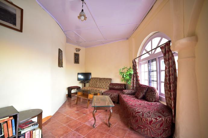 Imagen de los interiores del Hotel Chimney House By Opensky, Mussoorie. Foto 19