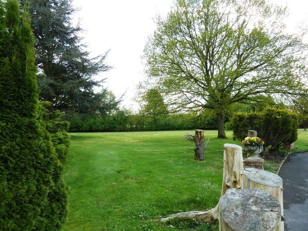 Imagen de los exteriores del Hotel Chimney House. Foto 12