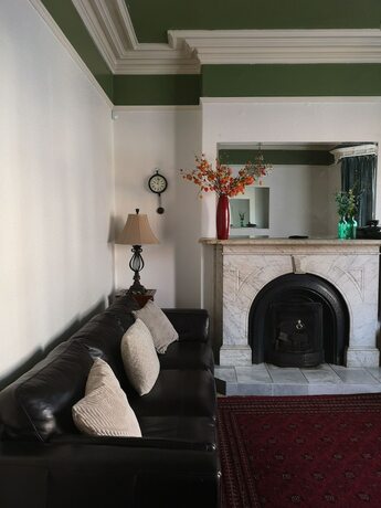 Imagen general del Hotel Chimneys Guest House. Foto 2
