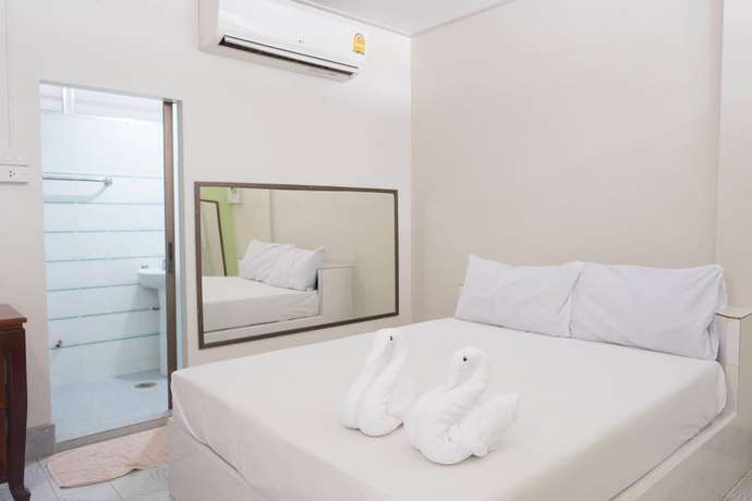 Imagen de la habitación del Hotel Chimphli. Foto 17