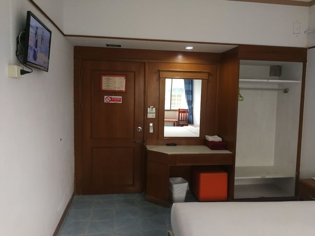 Imagen de la habitación del Hotel China Garden. Foto 7