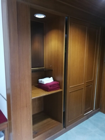 Imagen de la habitación del Hotel China Garden. Foto 8