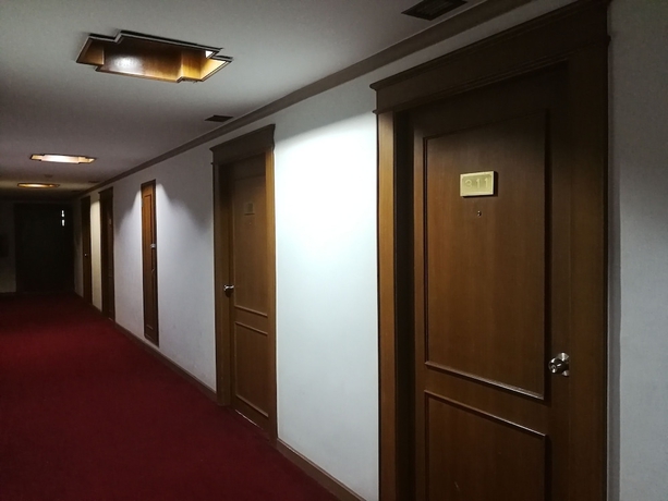 Imagen de los interiores del Hotel China Garden. Foto 16