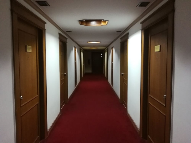 Imagen de los interiores del Hotel China Garden. Foto 17