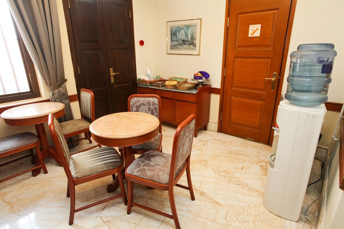 Imagen de los interiores del Hotel Chinatown. Foto 16