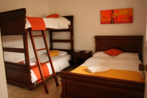 Imagen de la habitación del Hotel Chinauta Real. Foto 7