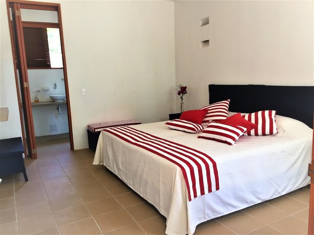 Imagen de la habitación del Hotel Chiniu. Foto 21