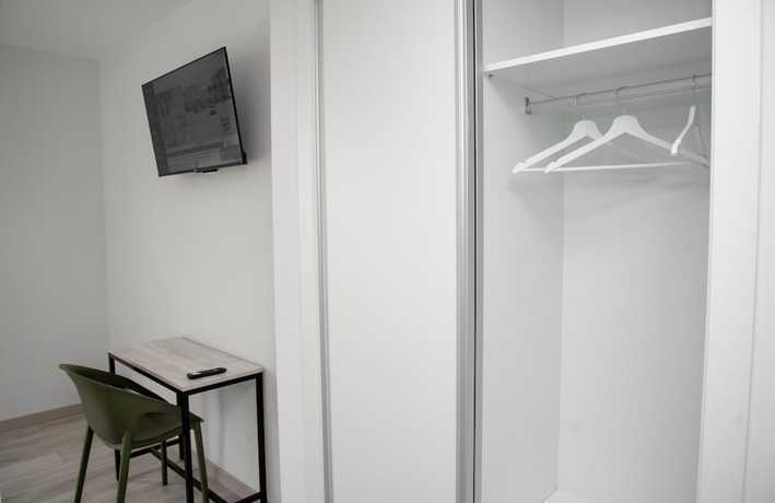 Imagen de la habitación del Hotel Chips Fene. Foto 8