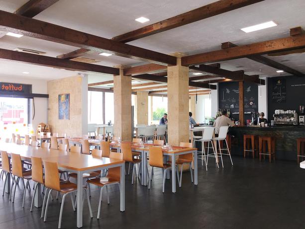 Imagen general del Hotel Chip's Narón. Foto 12